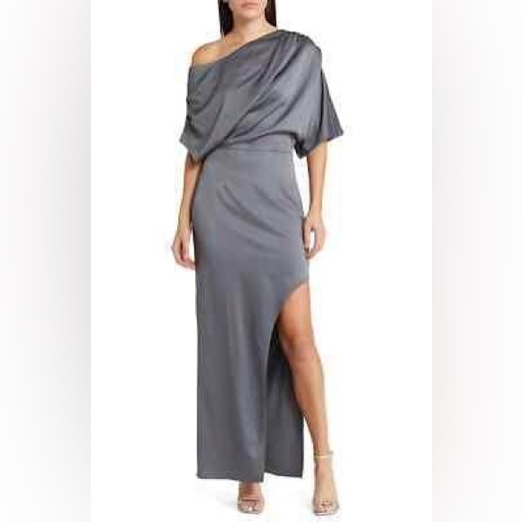 Elliatt Andrea Gown Charcoal Gray Maxi Dress Nordstrom NWT Size Small - Picture 1 of 15
